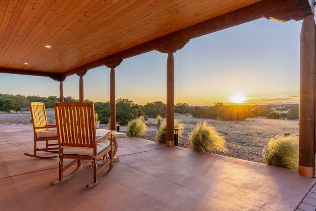 176 Principe De Paz, Santa Fe, NM 87508