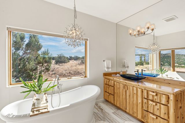 176 Principe De Paz, Santa Fe, NM 87508