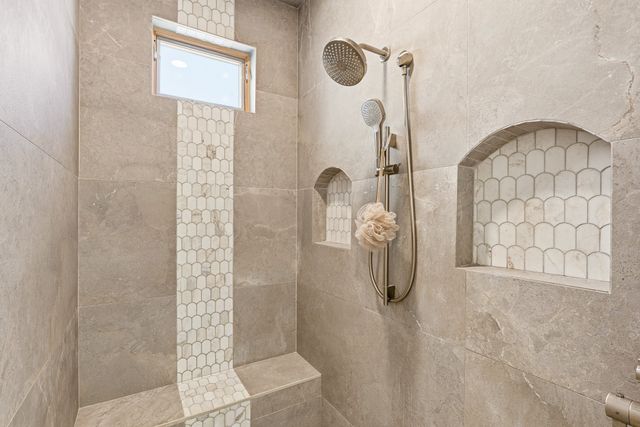176 Principe De Paz, Santa Fe, NM 87508