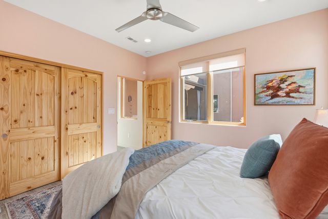 176 Principe De Paz, Santa Fe, NM 87508