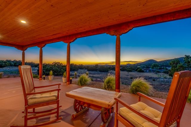 176 Principe De Paz, Santa Fe, NM 87508