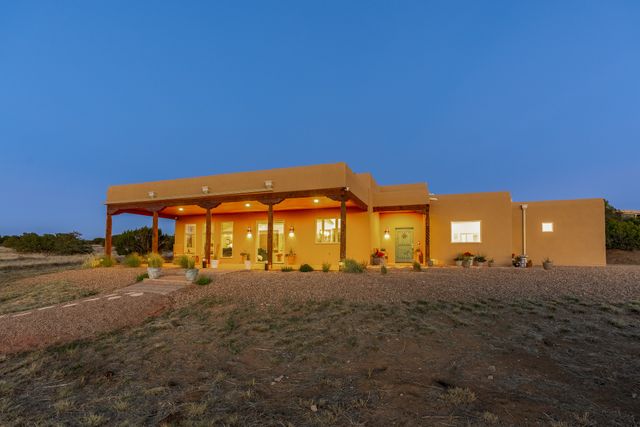 176 Principe De Paz, Santa Fe, NM 87508
