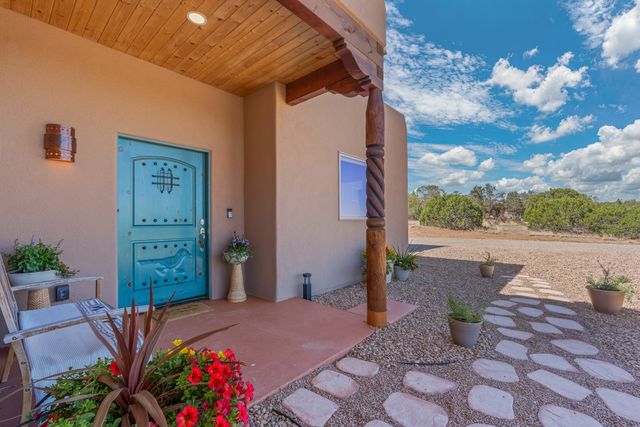 176 Principe De Paz, Santa Fe, NM 87508