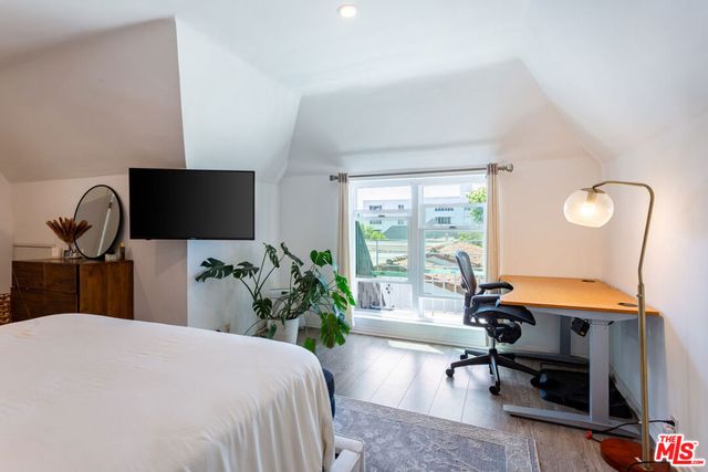 444 S ROXBURY Drive B, Beverly Hills, CA 90212