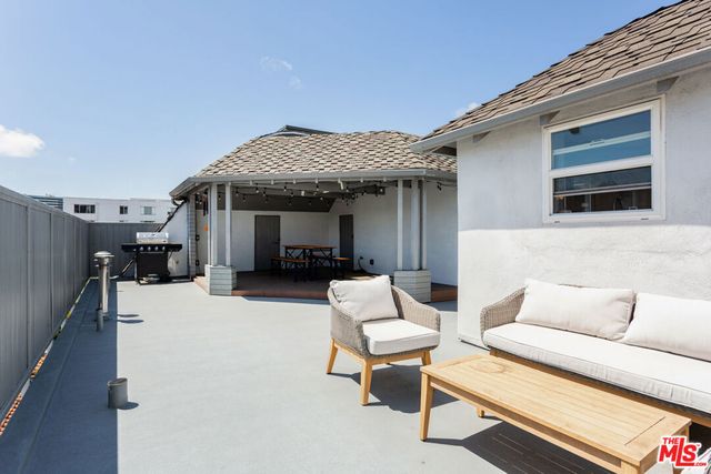 444 S ROXBURY Drive B, Beverly Hills, CA 90212