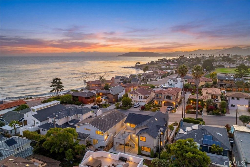 Image 8 of property listing at 251 Vista Del Mar Avenue, Pismo Beach, CA 93449