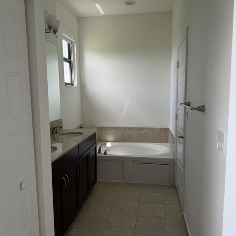 894 NE 191ST Street, Miami, FL 33179