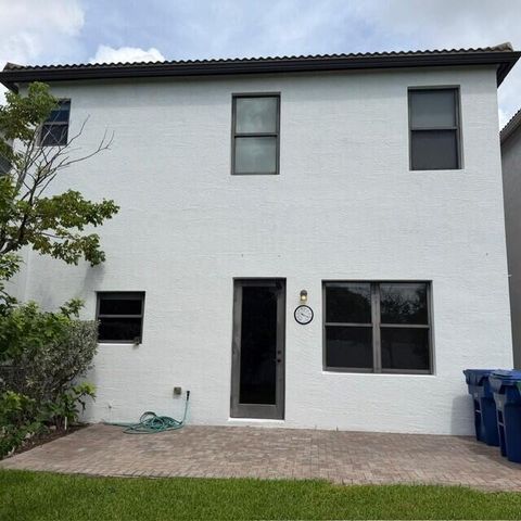 894 NE 191ST Street, Miami, FL 33179