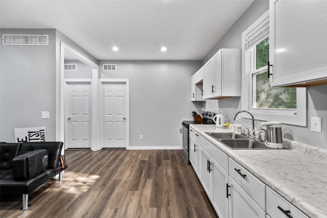2024 Capitol Avenue, Des Moines, IA 50315
