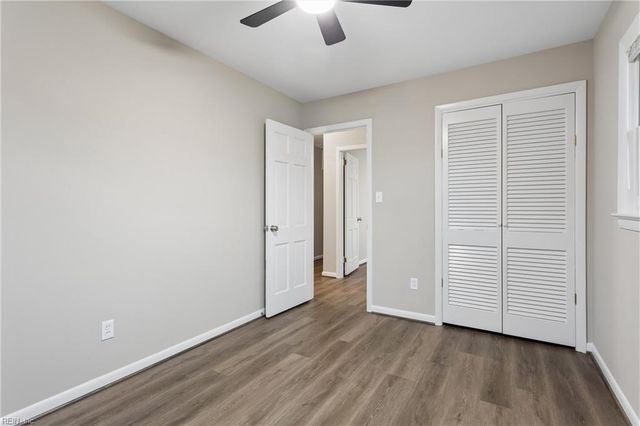 9 Calvert DR, Newport News, VA 23601