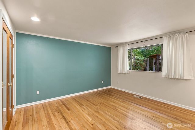 14805 37th Avenue NE, Lake Forest Park, WA 98155