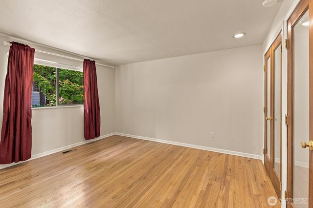 14805 37th Avenue NE, Lake Forest Park, WA 98155