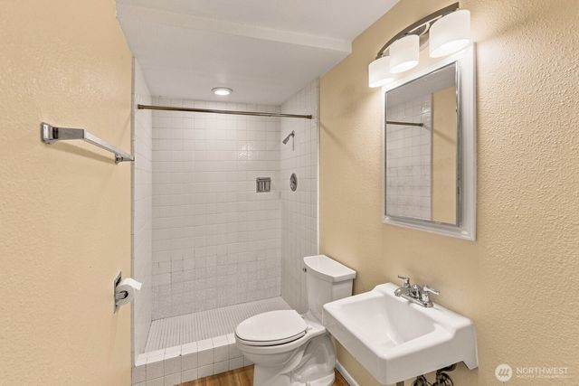 14805 37th Avenue NE, Lake Forest Park, WA 98155