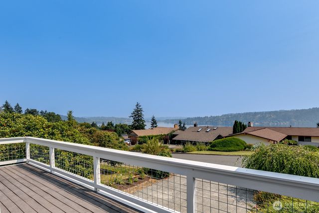 14805 37th Avenue NE, Lake Forest Park, WA 98155