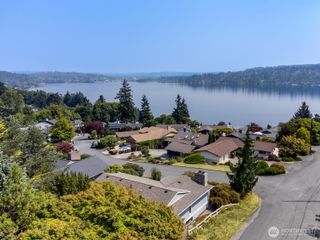14805 37th Avenue NE, Lake Forest Park, WA 98155