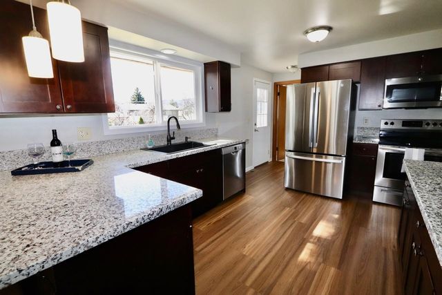 12516 E 25th Ave, Spokane Valley, WA 99216