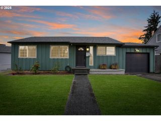 2064 TUALATIN St, St Helens, OR 97051