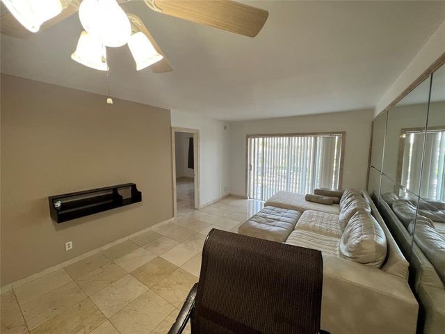 4311 Crystal Lake Drive 421, Pompano Beach, FL 33064