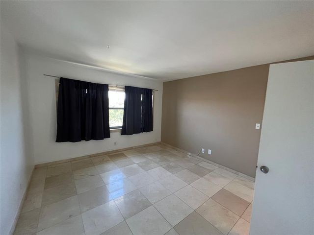 4311 Crystal Lake Drive 421, Pompano Beach, FL 33064
