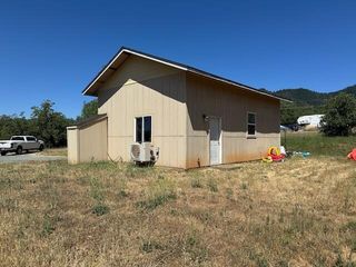 3175 Cloverlawn Drive, Grants Pass, OR 97527