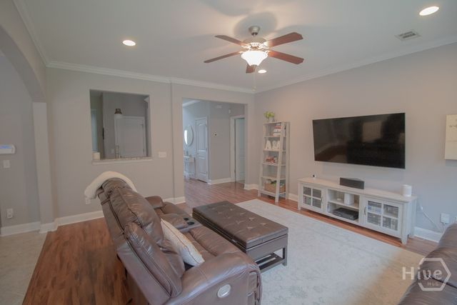 4 Gresham Lane, Savannah, GA 31419
