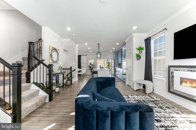 2108 DEVINE RD, Baltimore, MD 21244