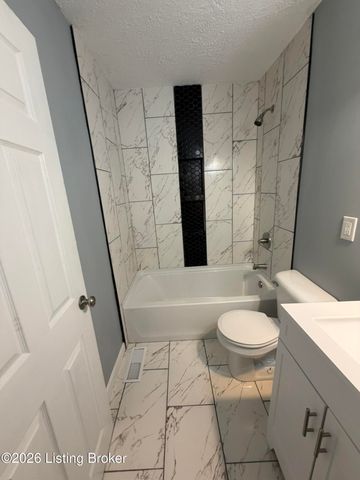 10015 East Ave, Louisville, KY 40272