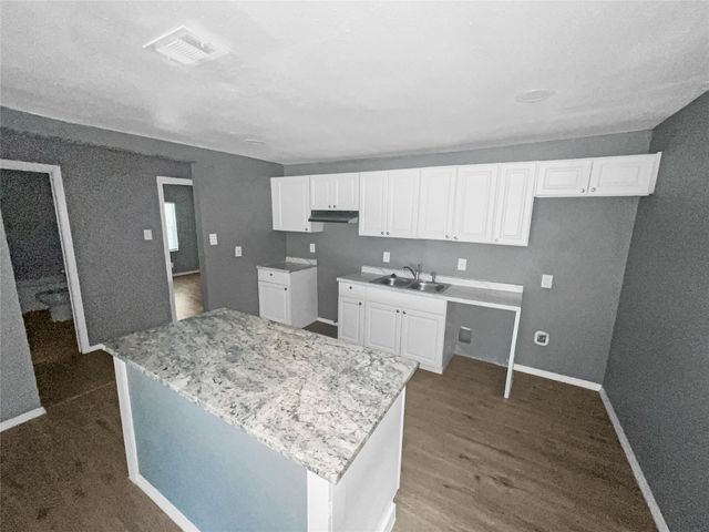 3116 6th Avenue, Fort Worth, TX 76110