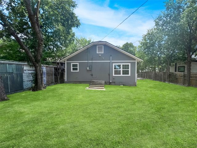 3116 6th Avenue, Fort Worth, TX 76110