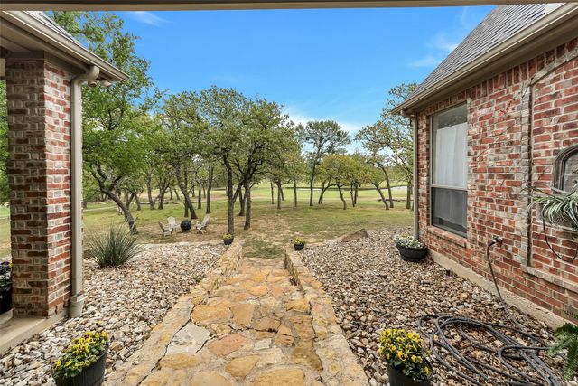 143 Sugartree Circle, Lipan, TX 76462