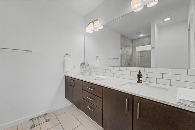 175 W Martin Luther King Boulevard, Fayetteville, AR 72701