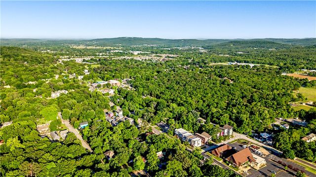 175 W Martin Luther King Boulevard, Fayetteville, AR 72701