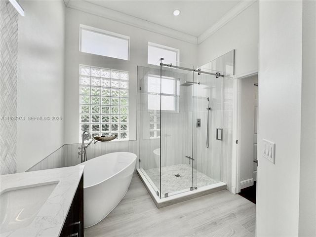 19754 Dinner Key Dr, Boca Raton, FL 33498