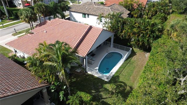 19754 Dinner Key Dr, Boca Raton, FL 33498