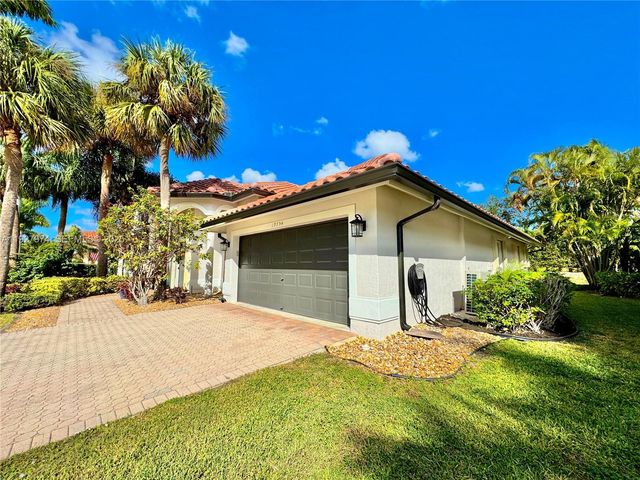 19754 Dinner Key Dr, Boca Raton, FL 33498