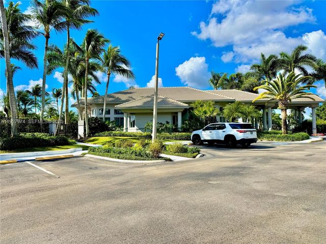 19754 Dinner Key Dr, Boca Raton, FL 33498