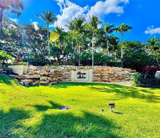 19754 Dinner Key Dr, Boca Raton, FL 33498