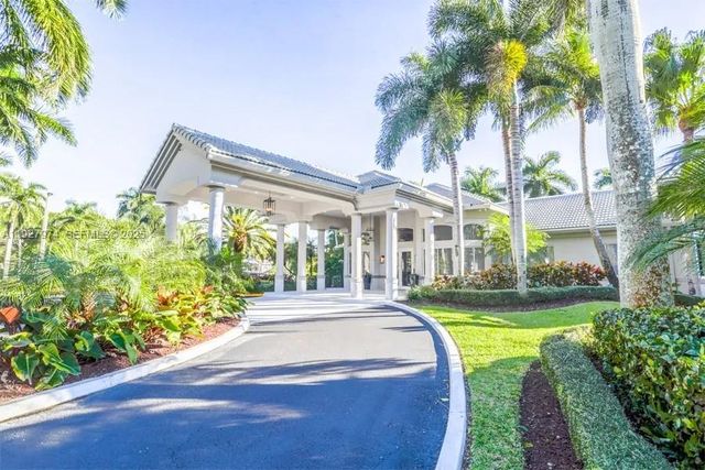 19754 Dinner Key Dr, Boca Raton, FL 33498