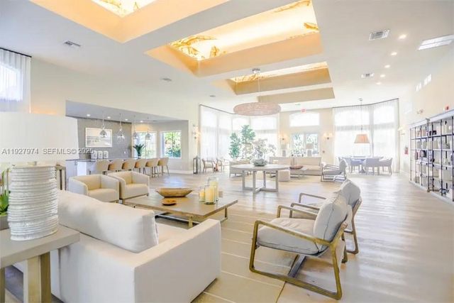 19754 Dinner Key Dr, Boca Raton, FL 33498