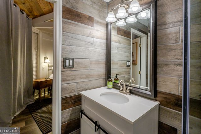 150 TREETOPPER Circle, Big Canoe, GA 30143