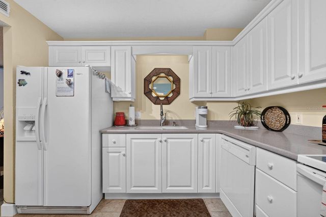 925 N HALIFAX AVENUE 403, Daytona Beach, FL 32118