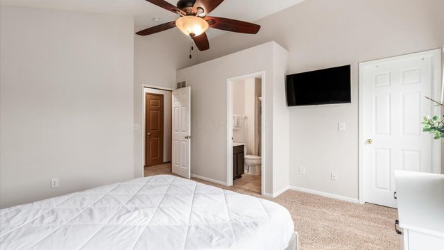 156 Glen Crossing Drive, Etna, OH 43062