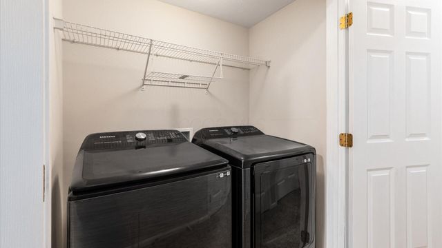 156 Glen Crossing Drive, Etna, OH 43062