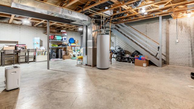 156 Glen Crossing Drive, Etna, OH 43062