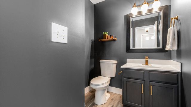 156 Glen Crossing Drive, Etna, OH 43062