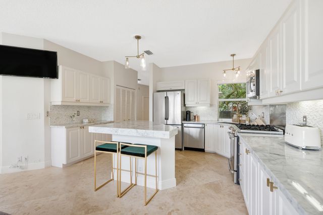 4 Via Del Corso, Palm Beach Gardens, FL 33418