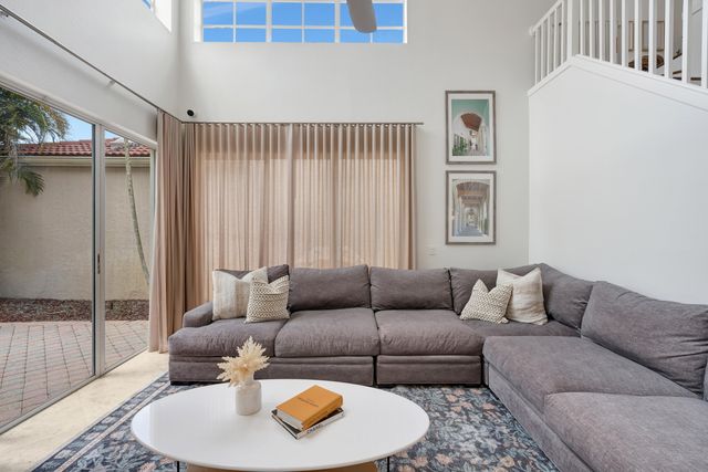 4 Via Del Corso, Palm Beach Gardens, FL 33418