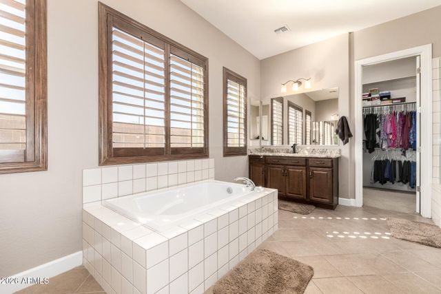 21565 S 223RD Place, Queen Creek, AZ 85142