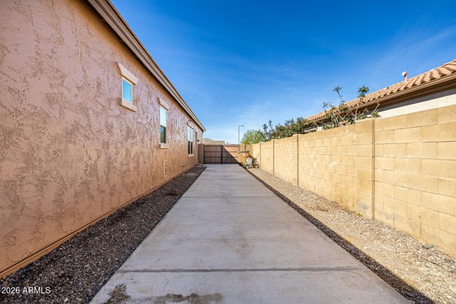 21565 S 223RD Place, Queen Creek, AZ 85142