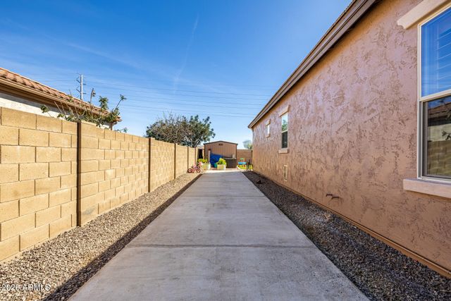 21565 S 223RD Place, Queen Creek, AZ 85142